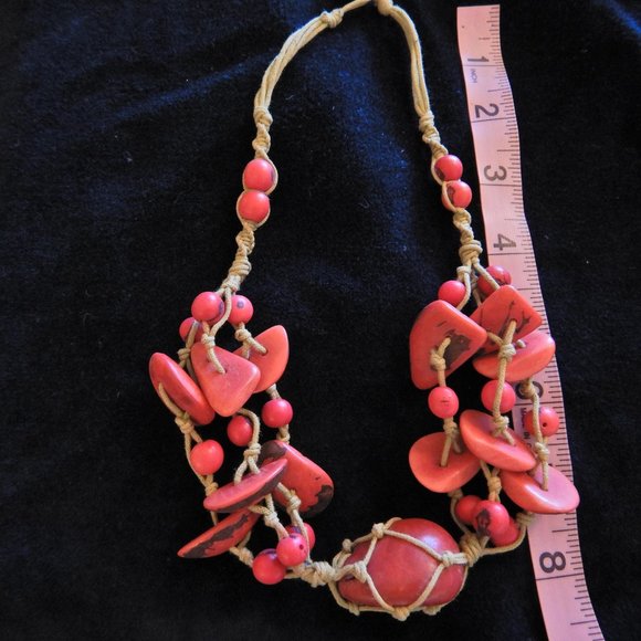 Vintage primative hand knotted necklace - Picture 4 of 9